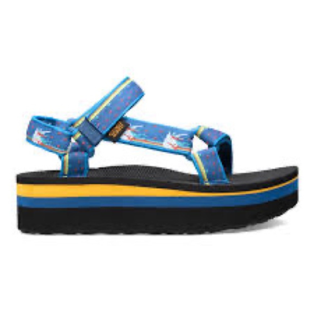 NWOT platform Tevas. Love the comfort. Perfect condition.